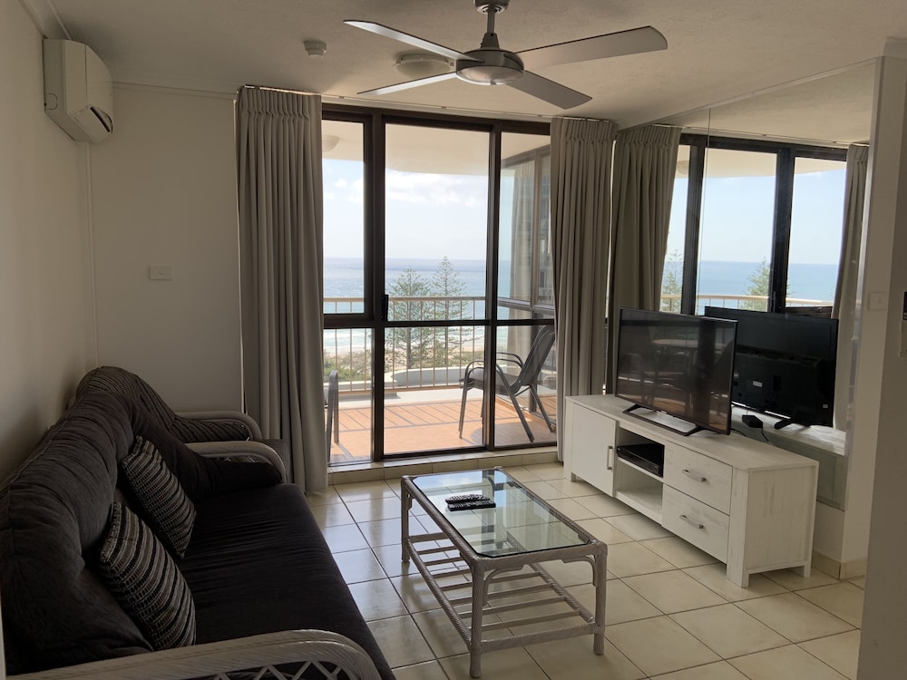 Superior Apartment, 2 Bedrooms, Ocean View, Sea Facing photo 3