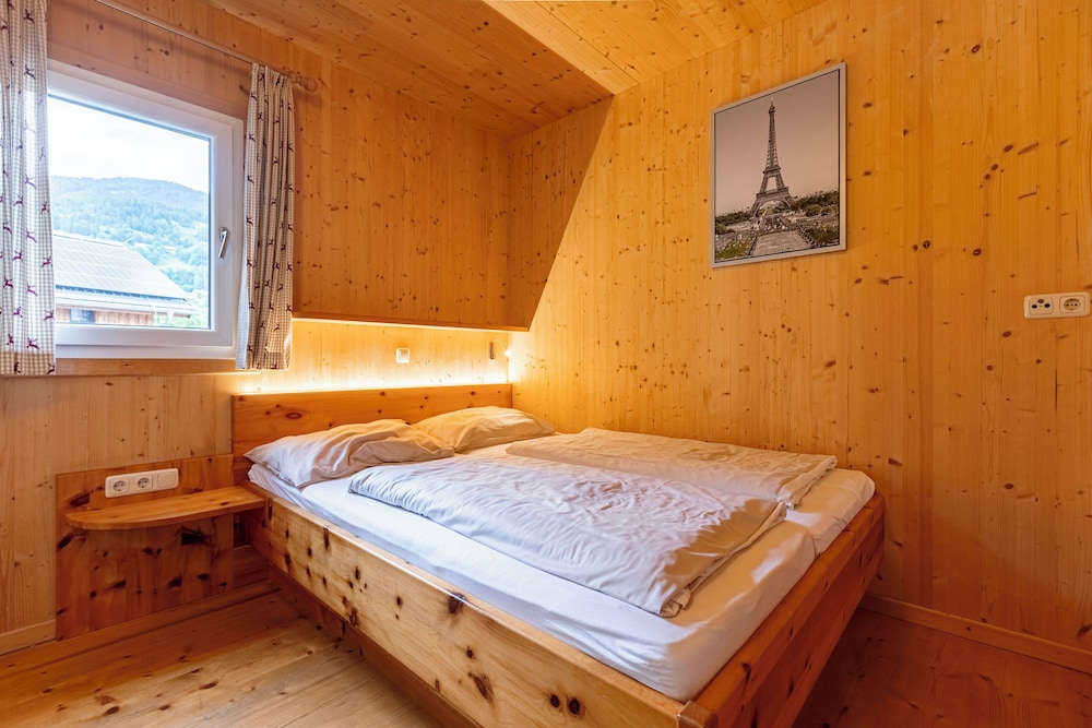 Premium Chalet # 26  mit IR-Sauna & Whirlpool