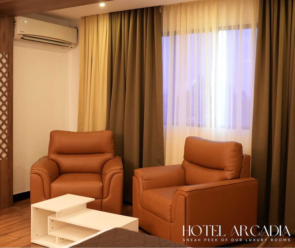 Luxury Room - Photo 9