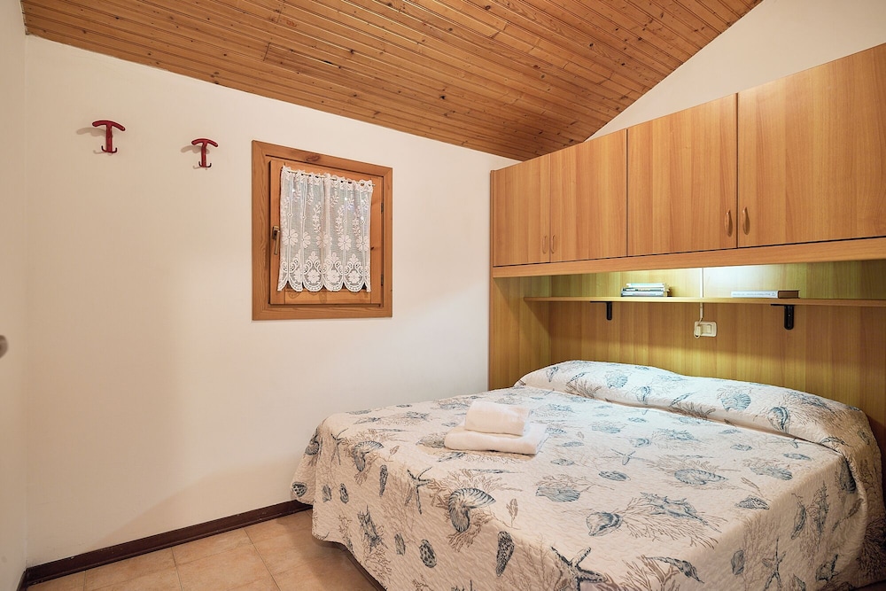 Bungalow, 2 Bedrooms photo 1