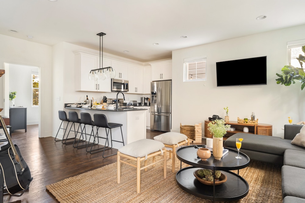 Apartment (3 Bedrooms)
