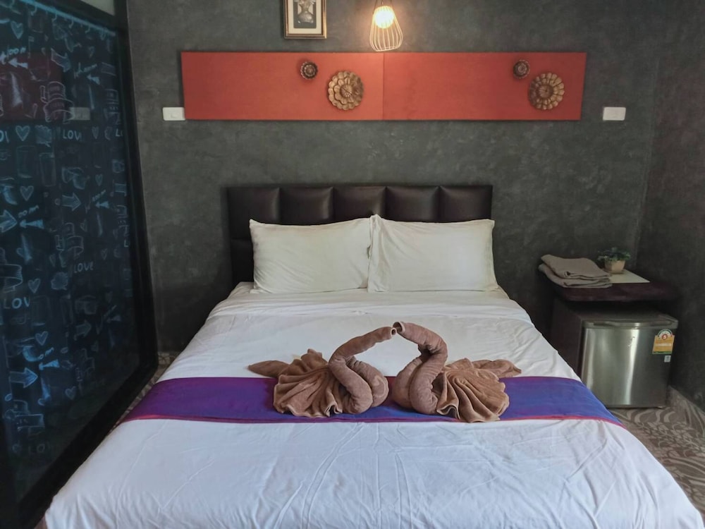 Superior Single Room, Hill View