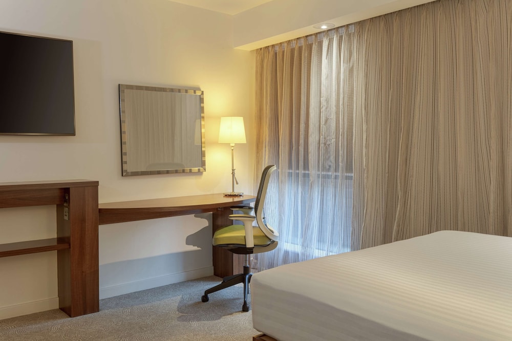 Room, 1 Queen Bed, Accessible - Photo 1
