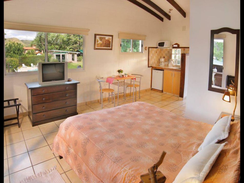 Standard Double Room, 1 Queen Bed, Balcony, Mountain View photo 1