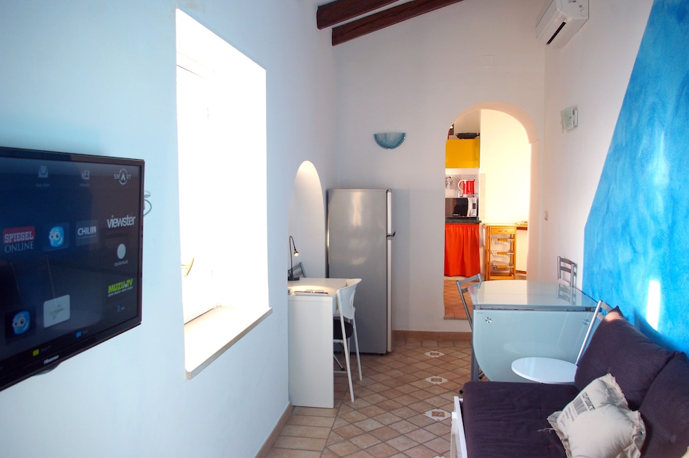 Apartment photo 2