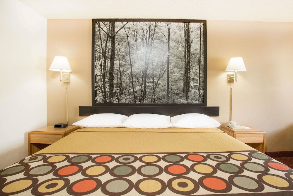 Standard Room, 1 King Bed photo 2
