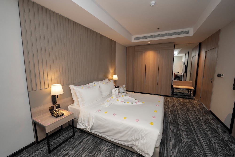 Executive Suite, 1 Bedroom - Photo 5