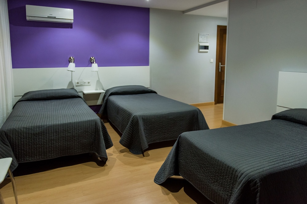 Habitación Triple Básica, 3 Camas Individuales