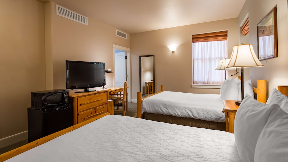 Standard Room, 2 Double Beds, Non Smoking, Refrigerator & Microwave (1st Floor) photo 2