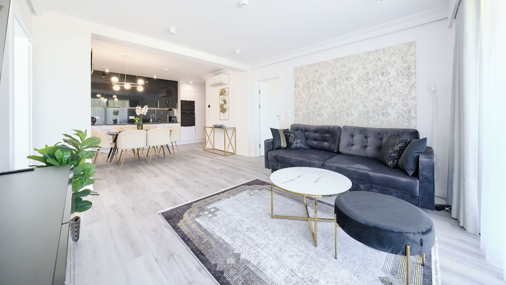 Apartment (205) photo 1