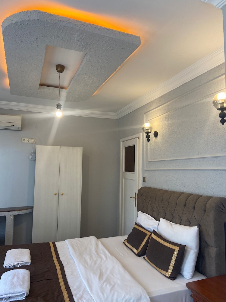 Apartment, 2 Bedrooms, Basement photo 2