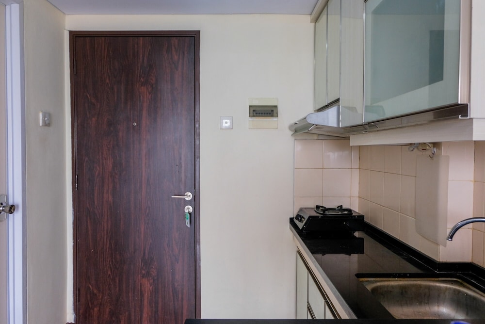 Room - Photo 12