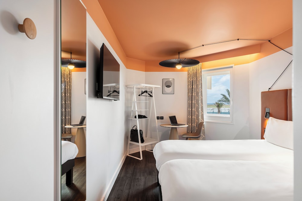 Standard Twin Room, 2 Twin Beds - Photo 3