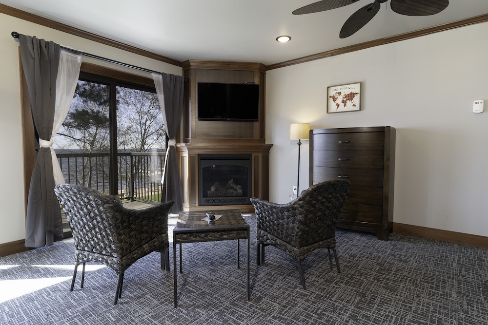 Main Lodge Birchmont Suite (No Pet) photo 2