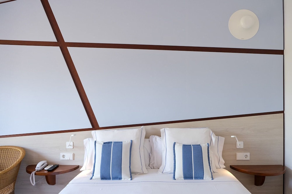 Superior Double Room, Balcony, City View photo 3