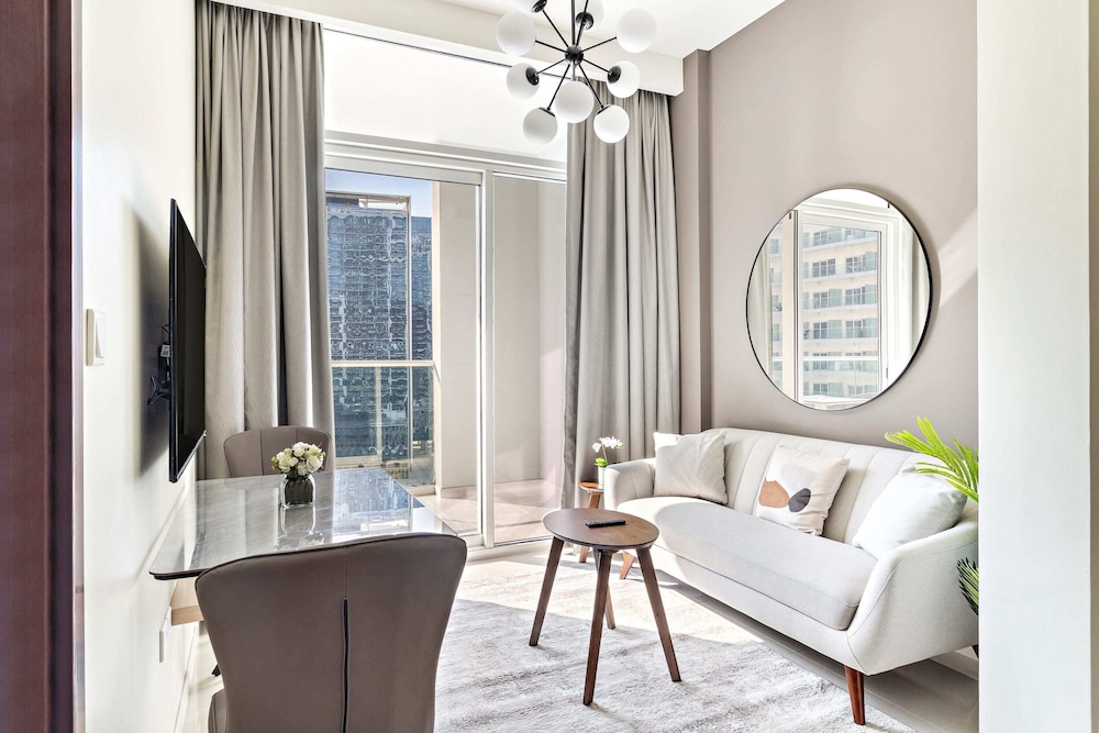Vera Residences 1117 photo 1