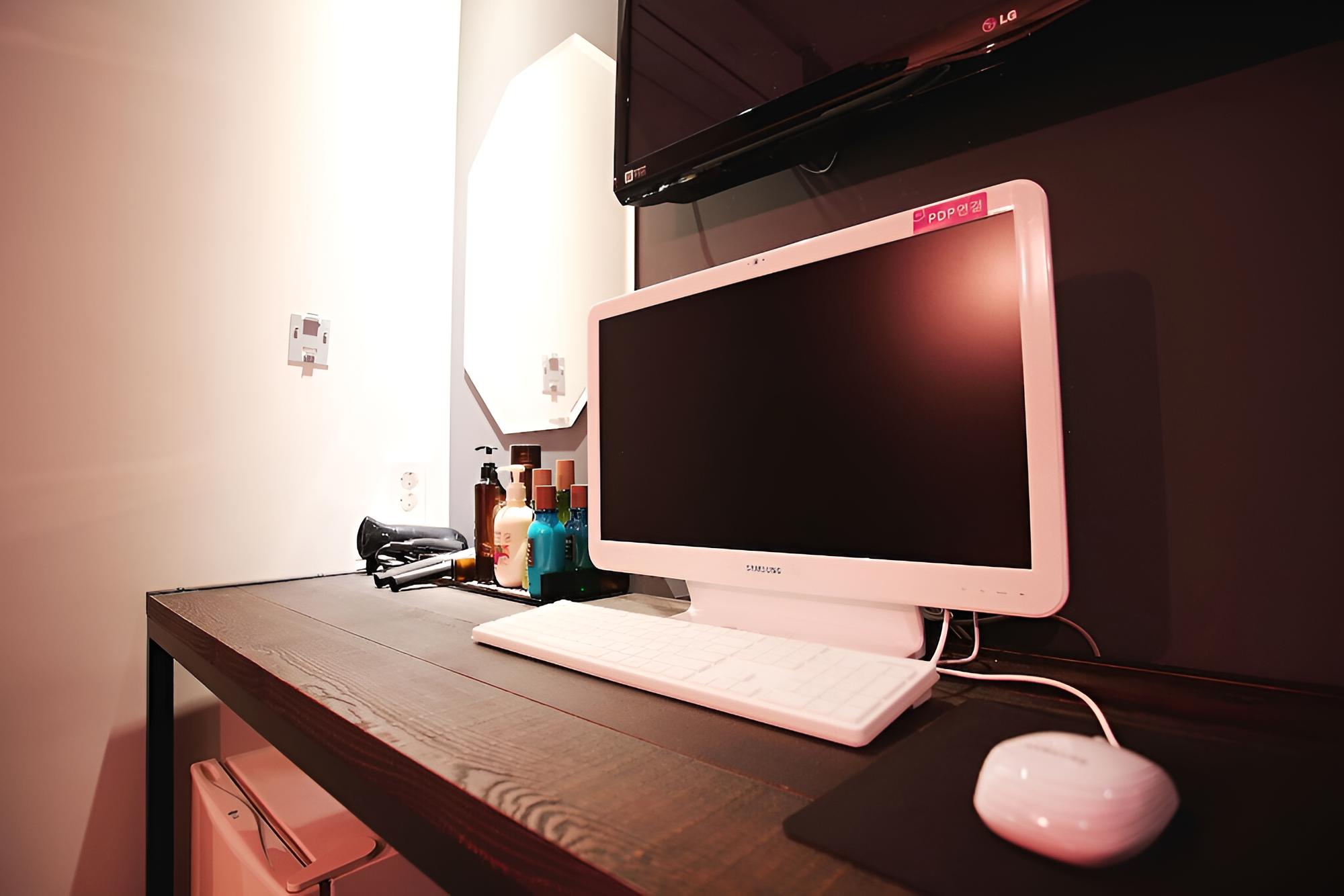 Room (Standard room) - Photo 12