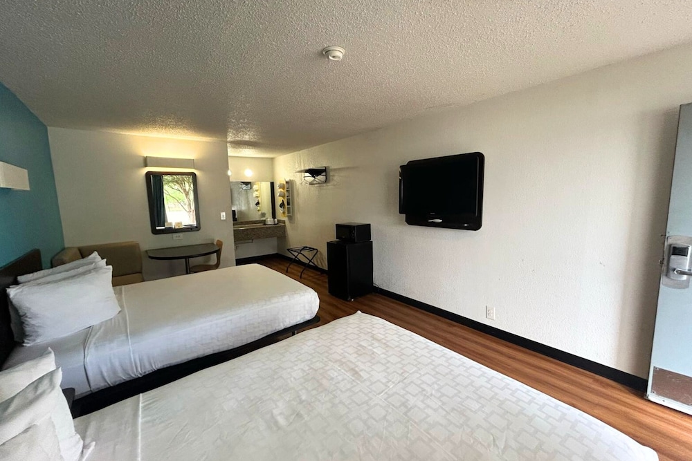Room photo 3