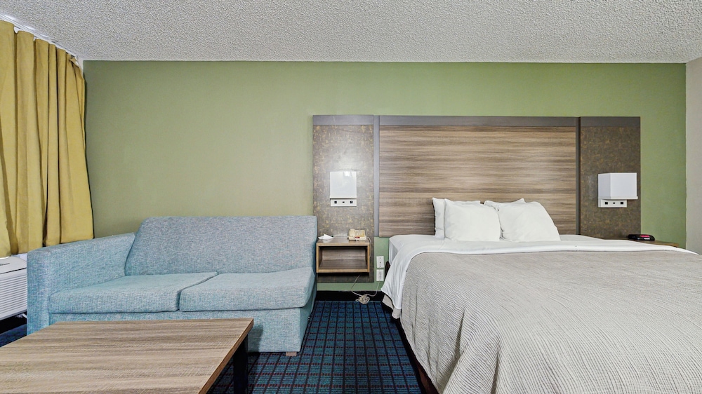 Room, 1 King Bed, Non Smoking (Efficiency) - Photo 3