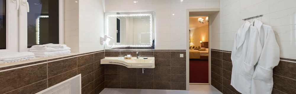 Deluxe Double Or Twin Room (301) photo 3