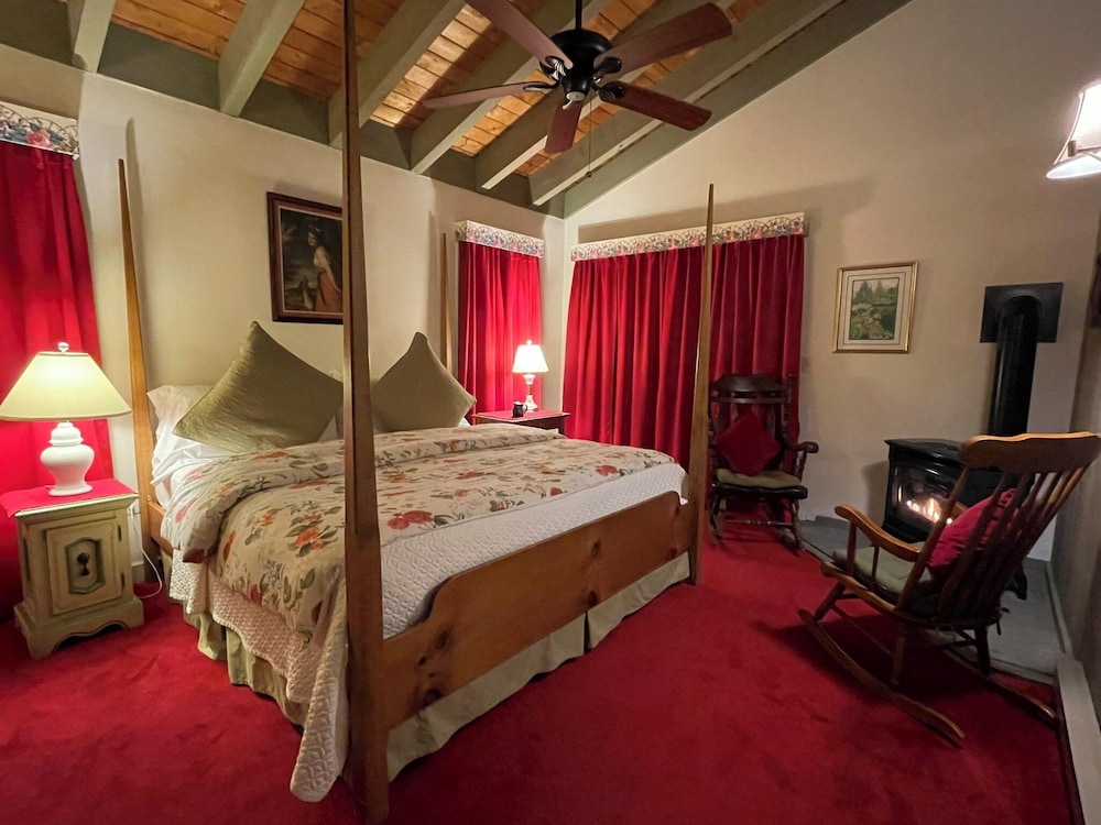 Magnolia Room photo 1