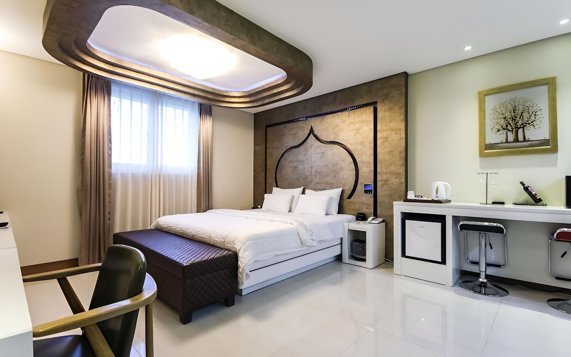 Room (Standard room (with whirlpool bathtub)