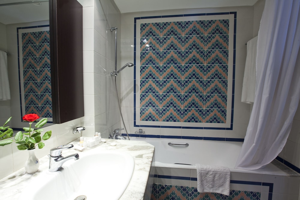 Standard Room (1Adult+1 Child) - Photo 7
