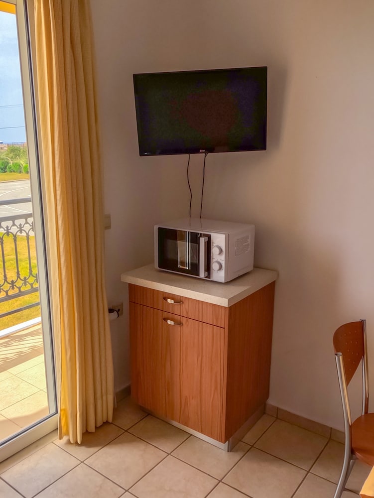 Studio, 2 Twin Beds, Sea View photo 2
