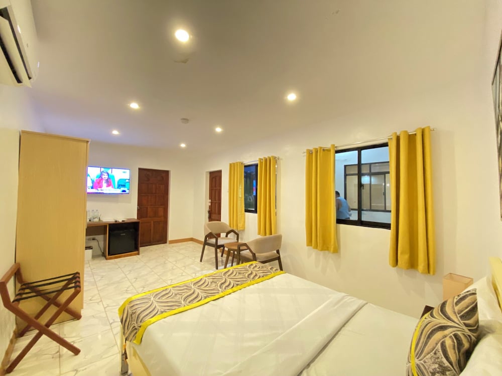 Deluxe Room, 1 Queen Bed
