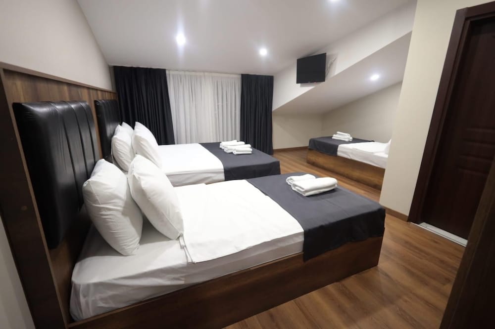 Family Quadruple Room photo 1