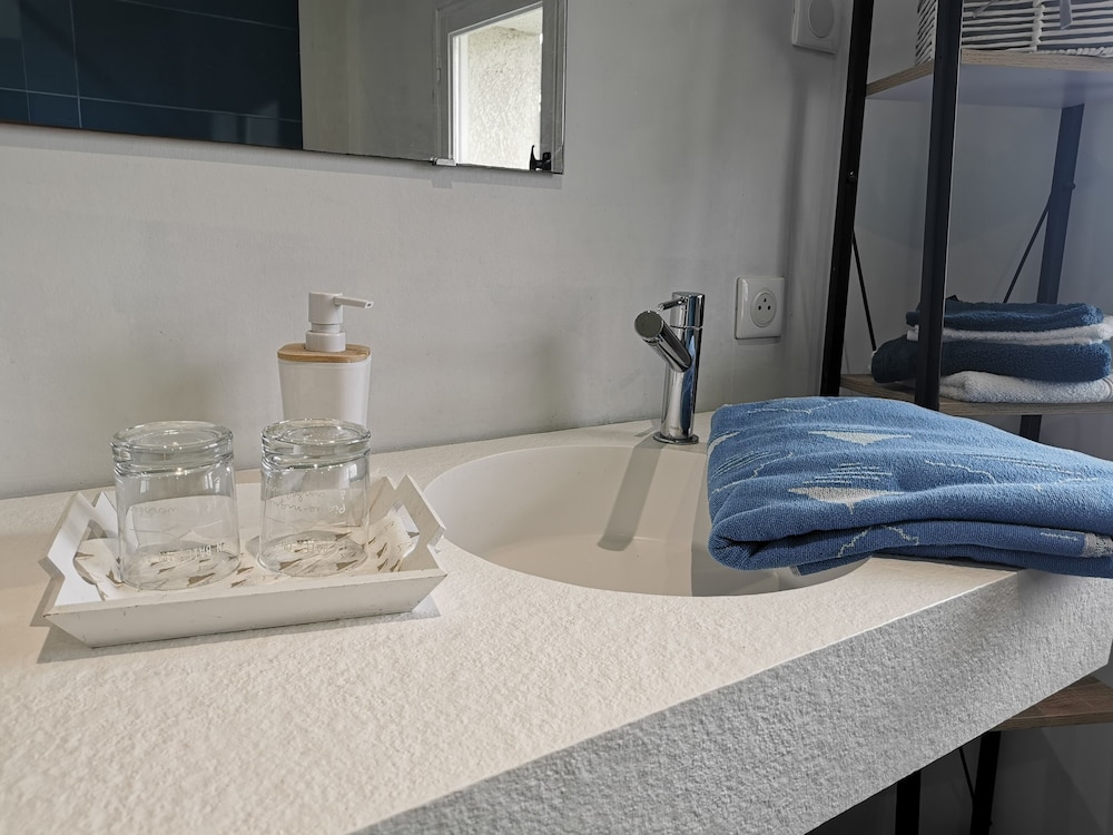 Comfort Room photo 2