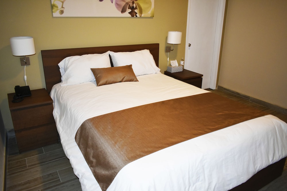 Business Suite, 1 Queen Bed