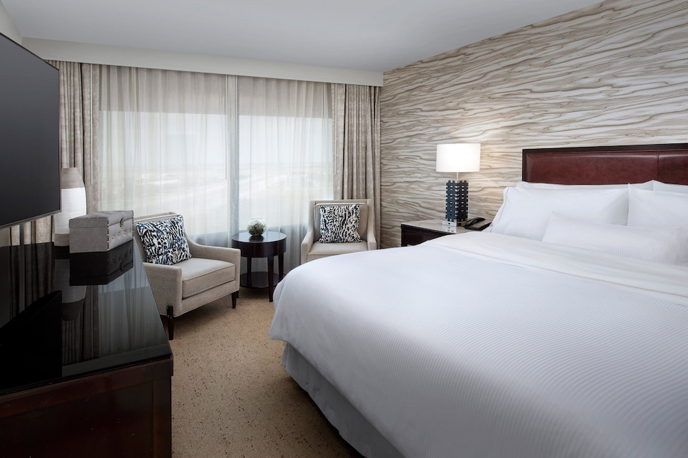 Club Room, 1 King Bed photo 3