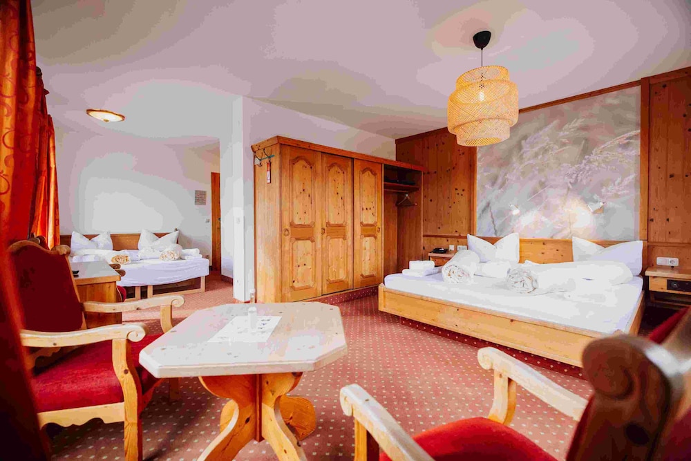 Comfort Quadruple Room, Balcony, Mountain View