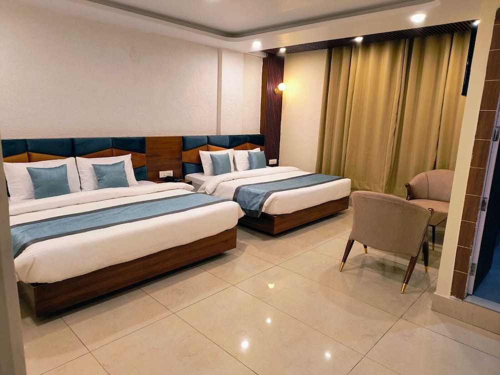 Deluxe Double Room photo 2