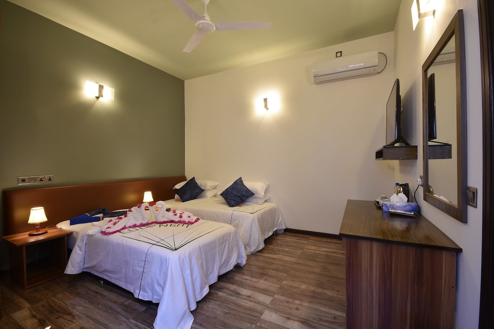 Superior Double or Twin Room photo 3