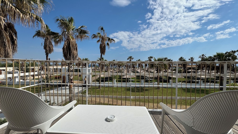 Standard Triple Room, Sea View