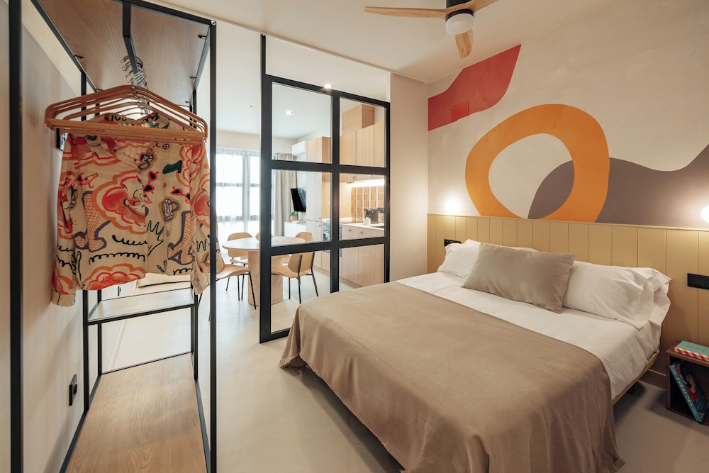 Superior Apartment, Courtyard View (Loft 5)