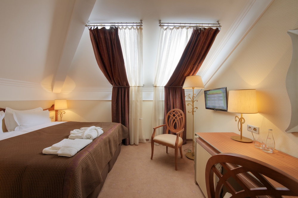 Standard Double or Twin Room photo 3