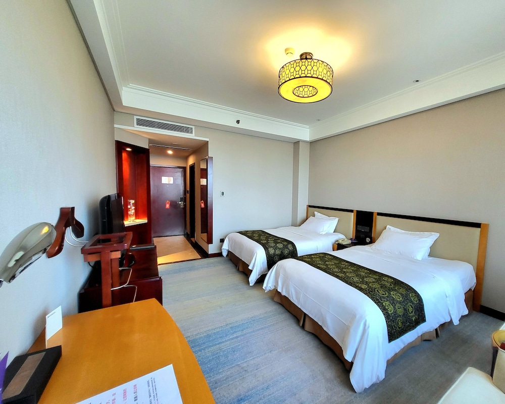 Business Twin Room - Photo 1