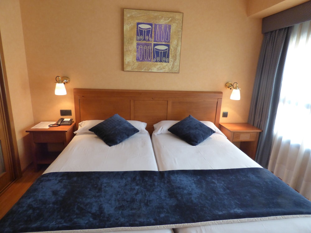 Standard Double Room - Photo 3