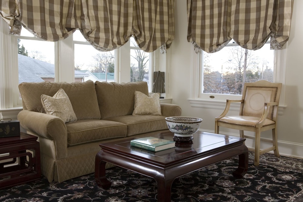 The Asian Suite photo 3
