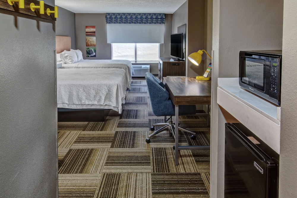 Room, 2 Queen Beds, Refrigerator - Photo 1