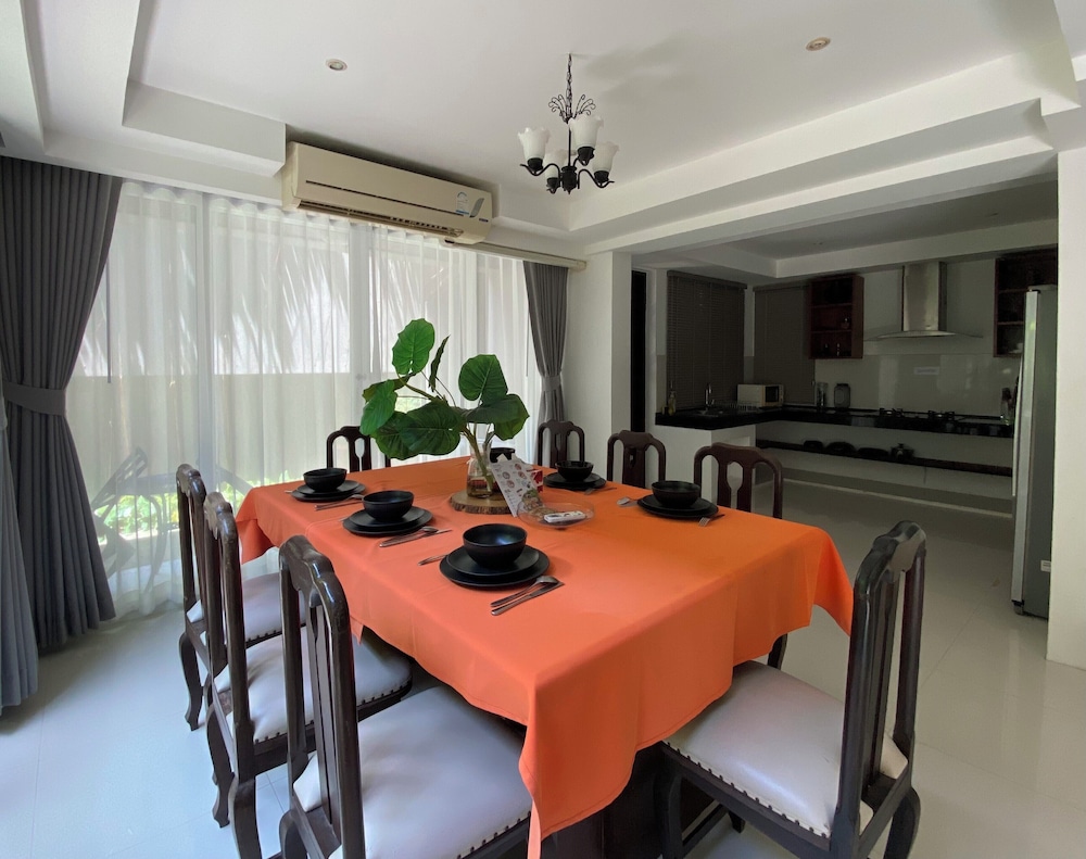 Four Bedroom Villa with Private Pool - Photo 10