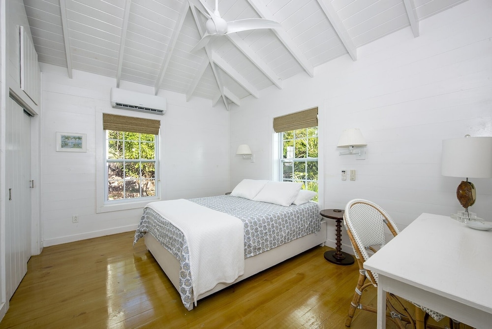 House, 2 Bedrooms photo 2