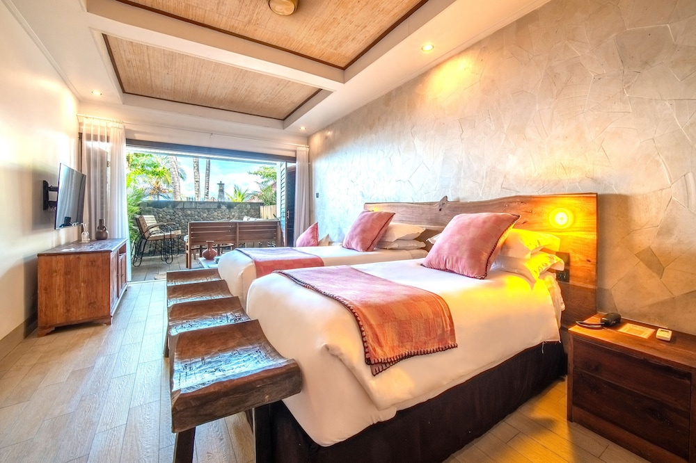 Deluxe Room, Partial Ocean View photo 3