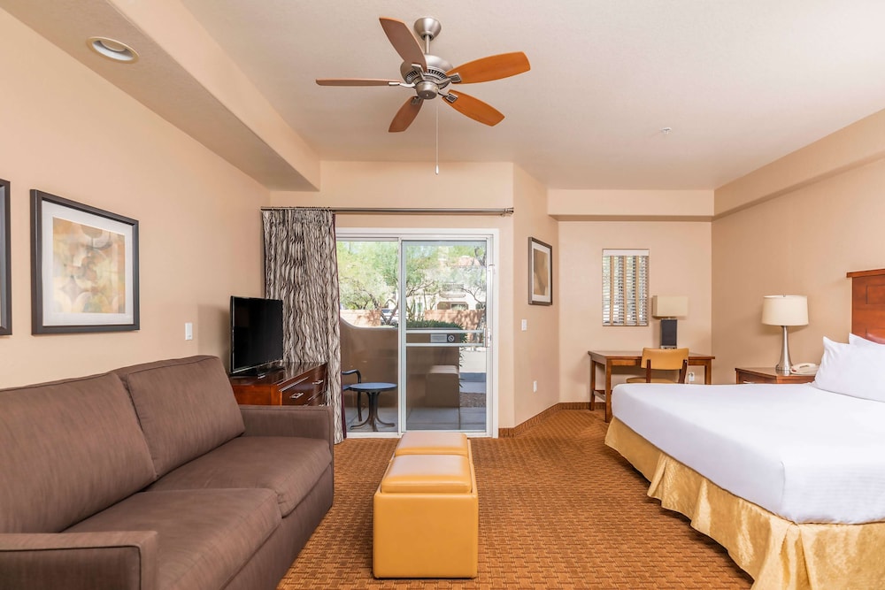 2 BEDROOM 1 KING 1 QUEEN SUITE W/ SOFABED - Photo 2