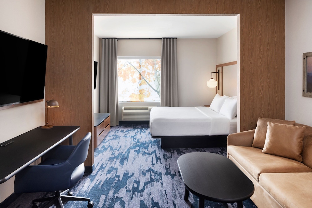 Room, 1 King Bed with Sofa bed