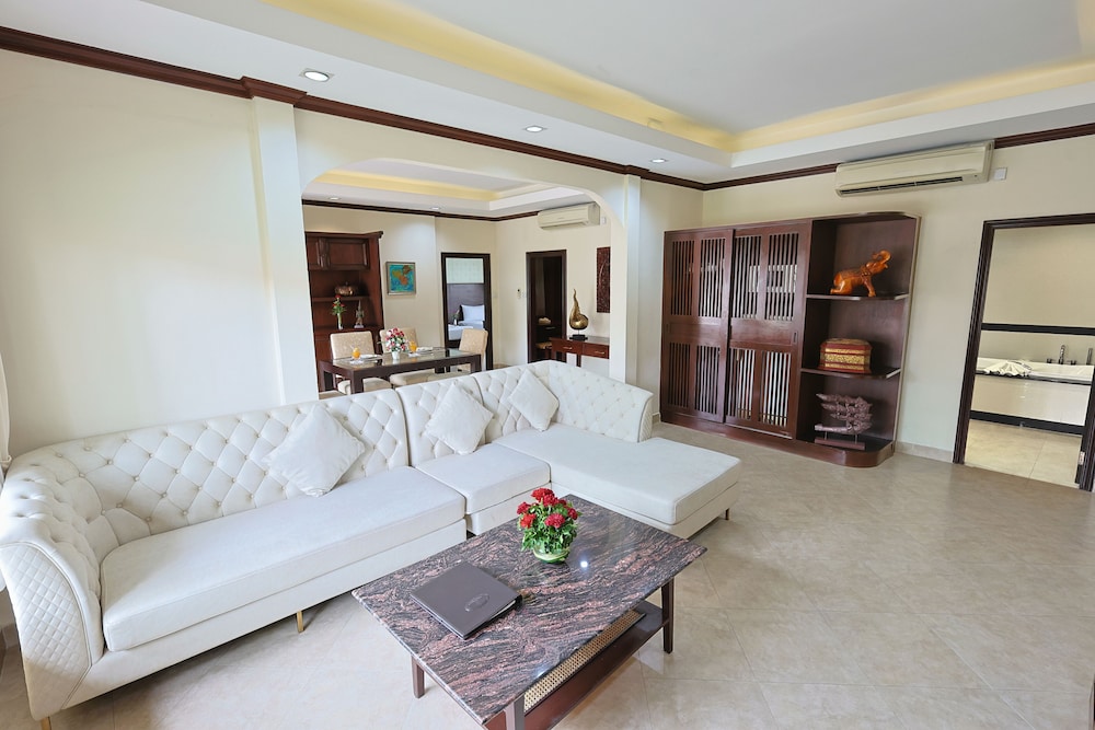 Deluxe Apartment, 2 Bedrooms, Pool View