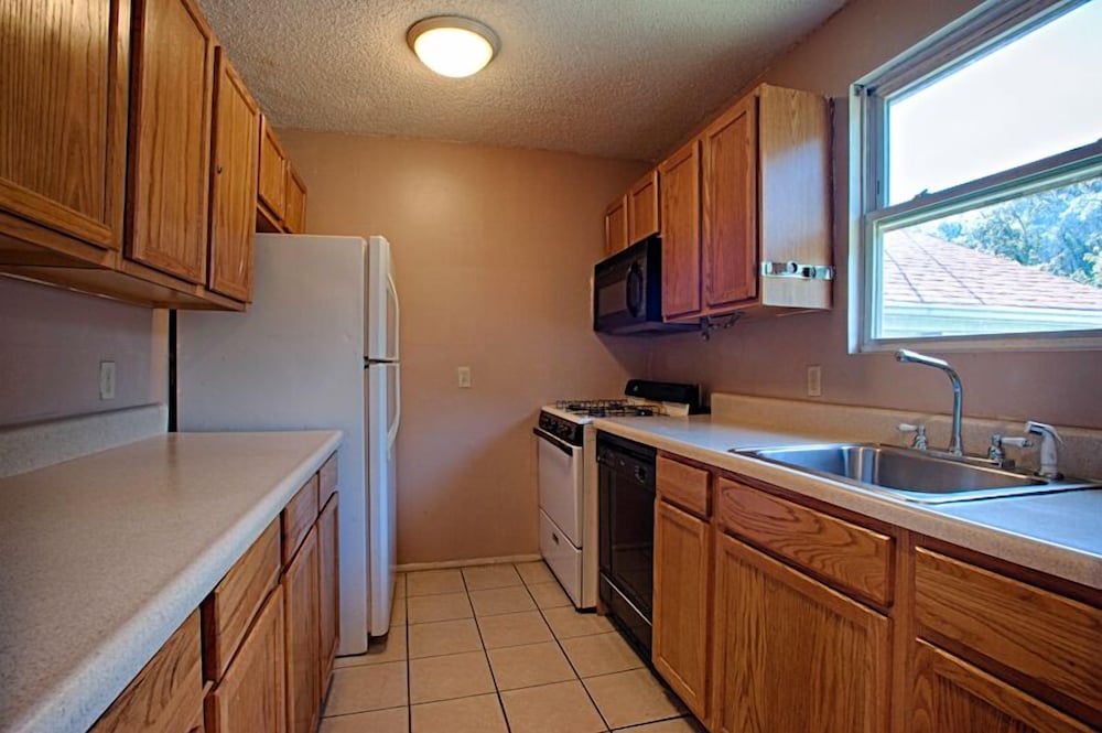 Standard Room, 2 Bedrooms, Non Smoking photo 3